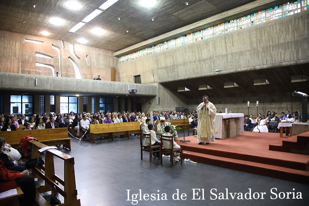 Fotos de comunion en la iglesia de El Salvador en Soria
