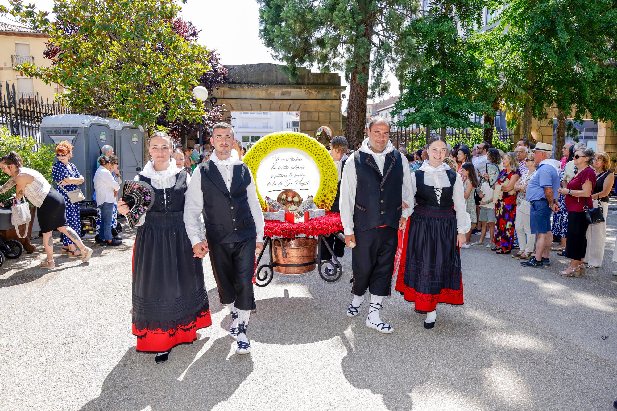 Domingo Calderas Desfile