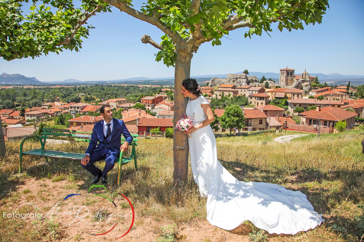 Novia y novio El mirador Con vistas a Panorámica del pueblo
