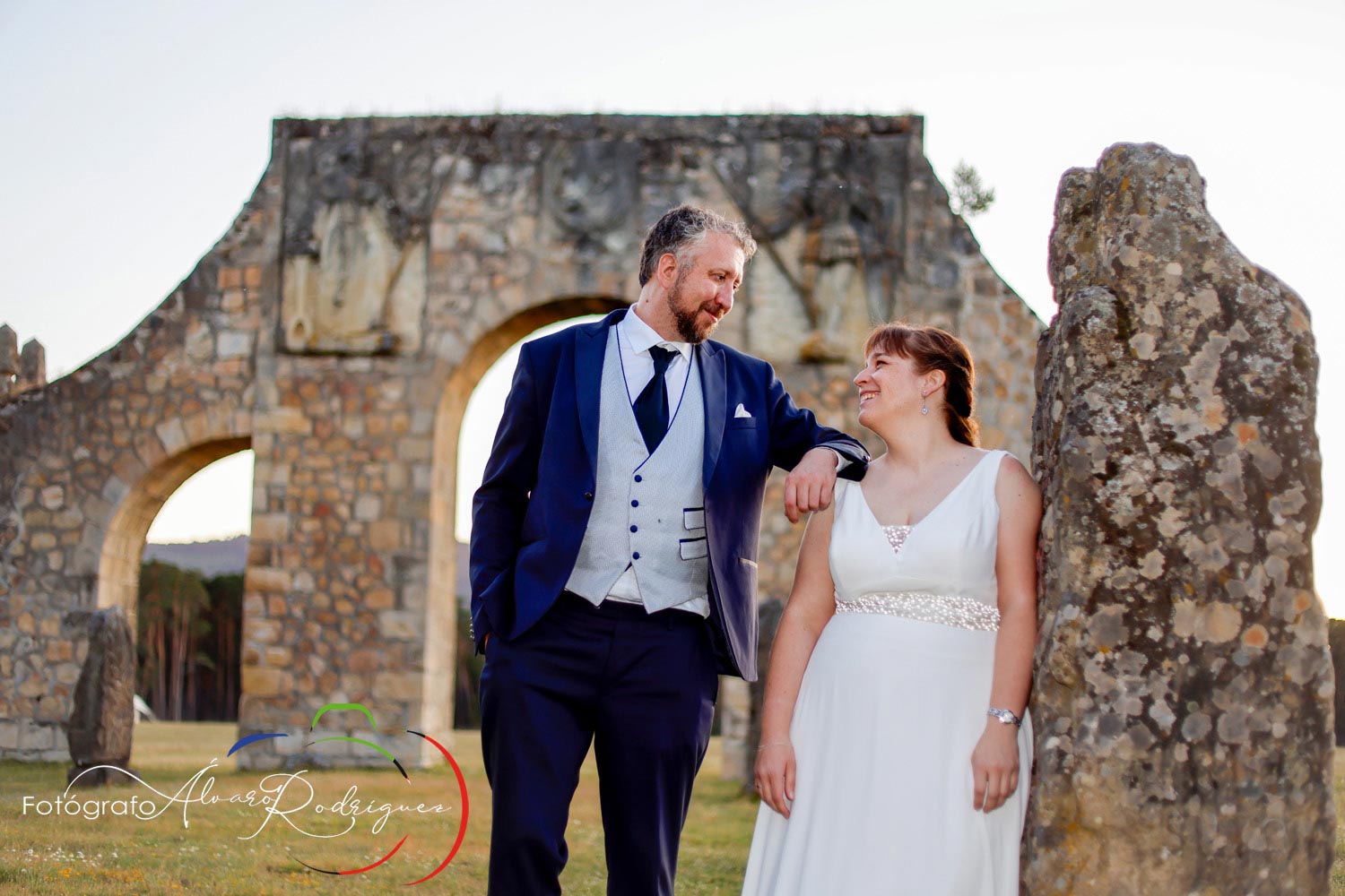 Reportaje de fotos de boda En campamento juvenil raso de la Nava Covaleda