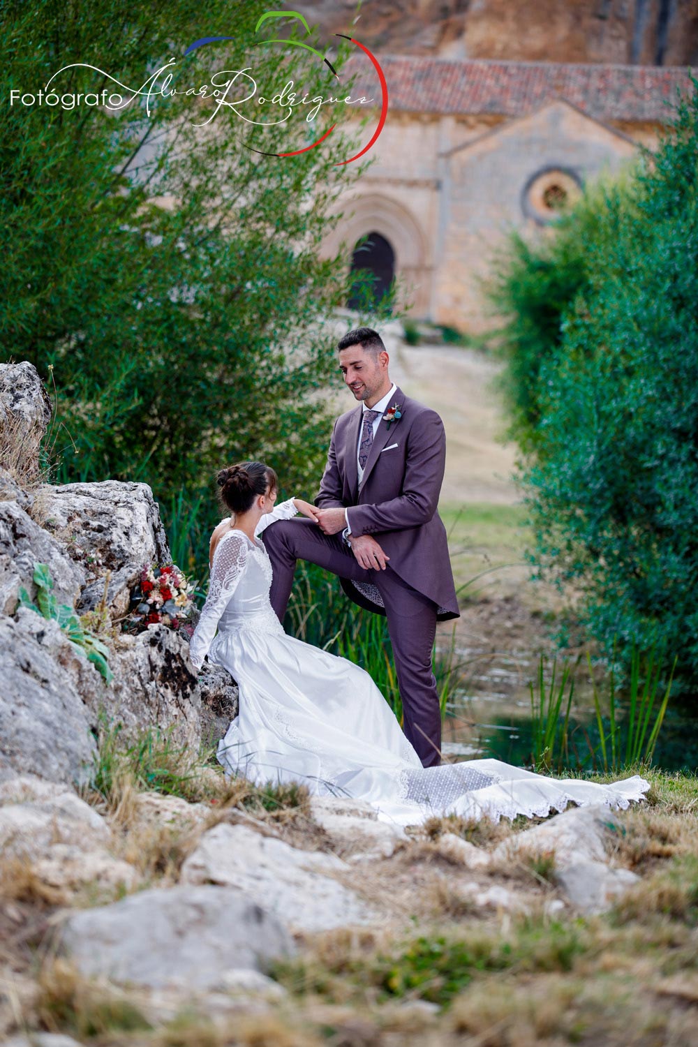 Reportajes de fotos de boda En Cañon de Rio Lobos San Bartolome