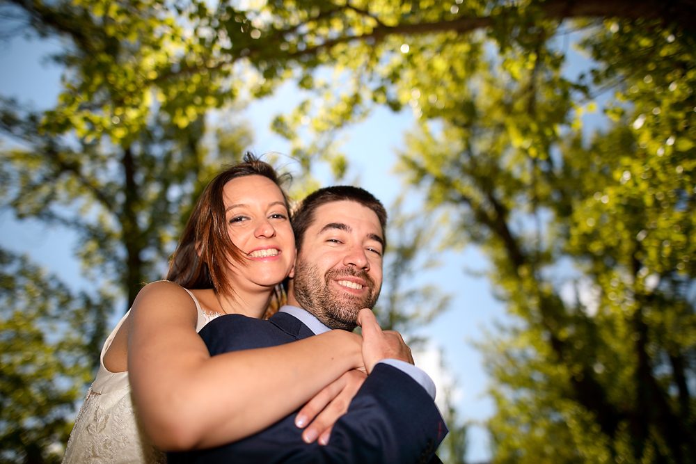 Reportaje de fotos de boda desenfoque retrato de novios con desenfoque extremos de 24 milimetros
